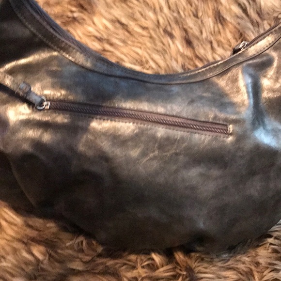 APT9T Metallic Leather Hobo Bag - Picture 7 of 7